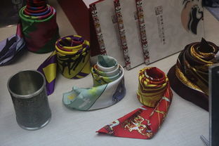 精品丝巾与方巾 优雅与实用的时尚艺术